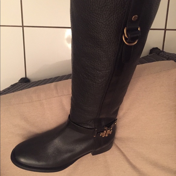 Gorgeous Tory Burch Black Leather Boots - Picture 7 of 8